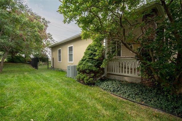 1342 S Redbud Street, Ottawa, KS 66067