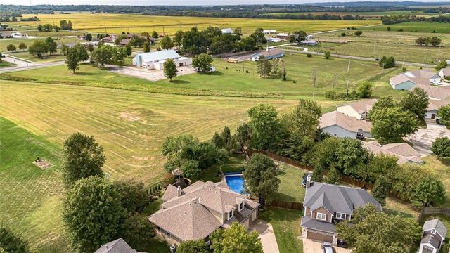 1342 S Redbud Street, Ottawa, KS 66067