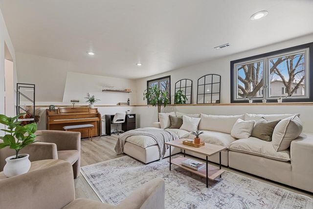 8656 Ivywood Avenue S, Cottage Grove, MN 55016