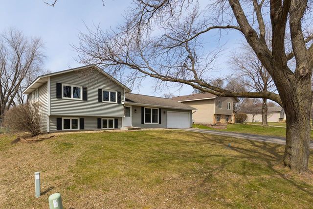 8656 Ivywood Avenue S, Cottage Grove, MN 55016