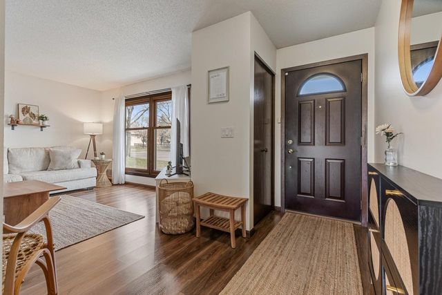 8656 Ivywood Avenue S, Cottage Grove, MN 55016