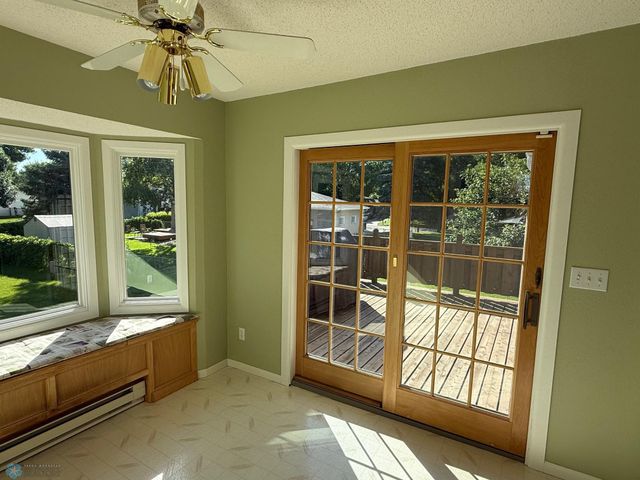 3818 S Rivershore Drive, Moorhead, MN 56560