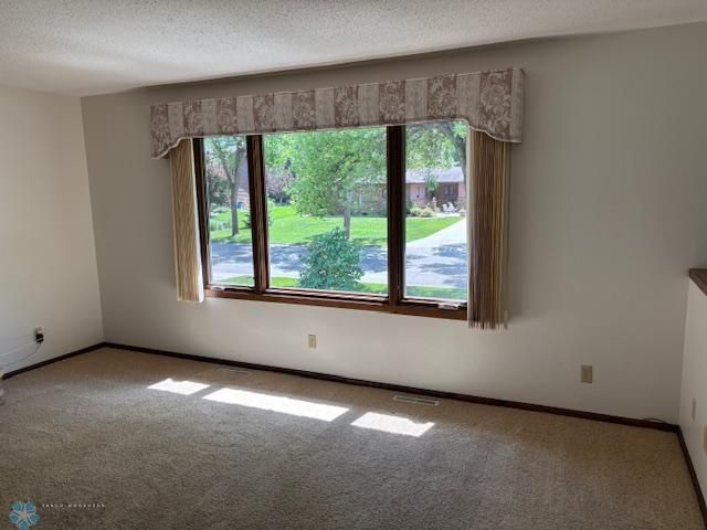 3818 S Rivershore Drive, Moorhead, MN 56560