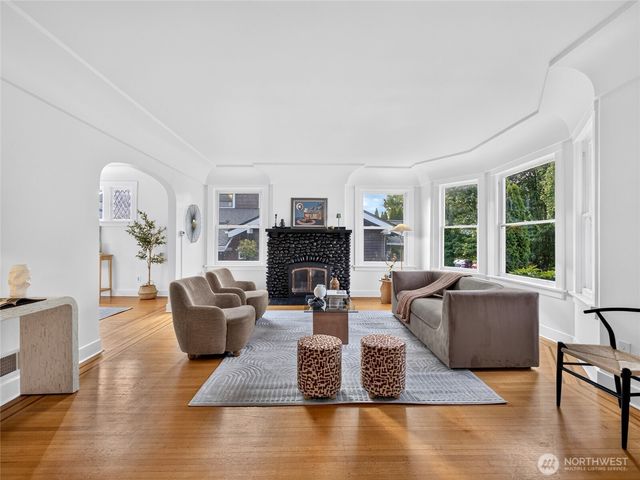 806 N J Street, Tacoma, WA 98403