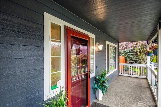 11808 209th Avenue Ct E, Bonney Lake, WA 98391