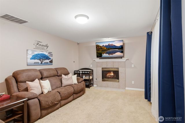 11808 209th Avenue Ct E, Bonney Lake, WA 98391