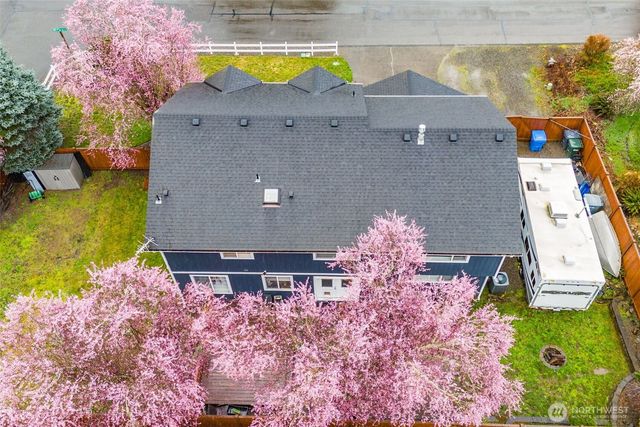 11808 209th Avenue Ct E, Bonney Lake, WA 98391