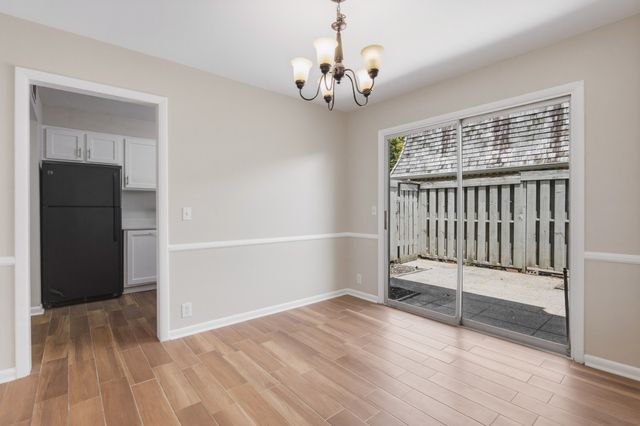 3000 Hillsboro Pike Apt 20, Nashville, TN 37215