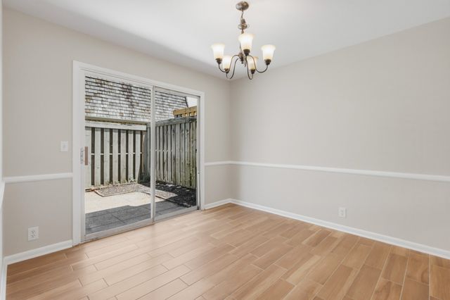 3000 Hillsboro Pike Apt 20, Nashville, TN 37215