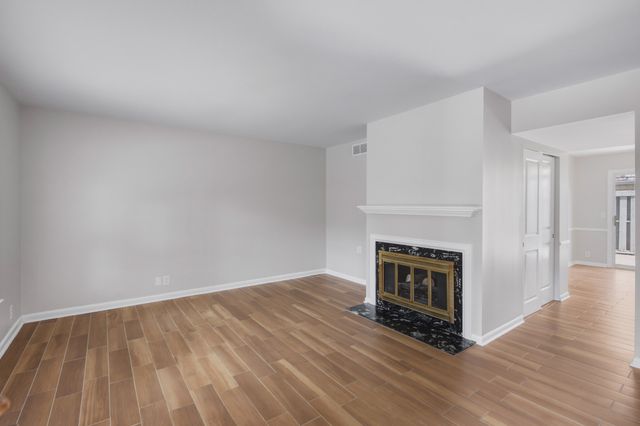 3000 Hillsboro Pike Apt 20, Nashville, TN 37215