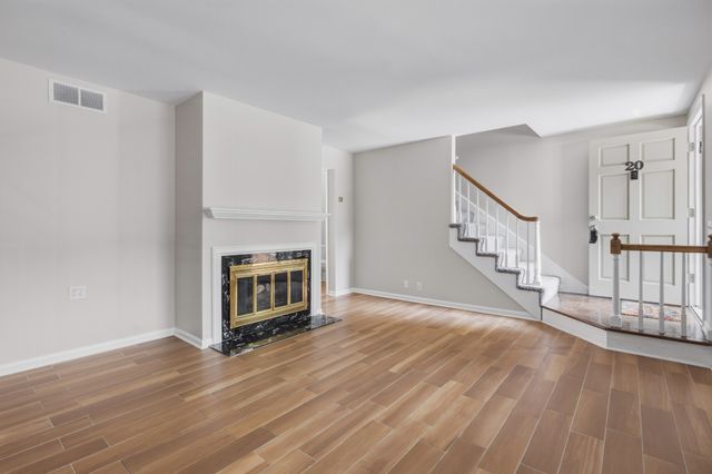 3000 Hillsboro Pike Apt 20, Nashville, TN 37215