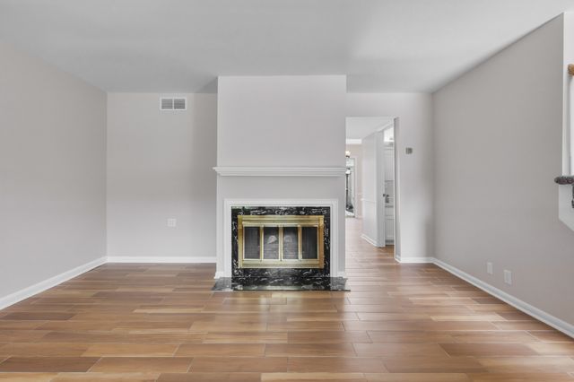3000 Hillsboro Pike Apt 20, Nashville, TN 37215