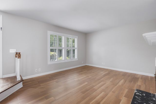 3000 Hillsboro Pike Apt 20, Nashville, TN 37215