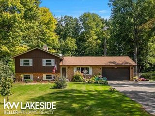 3098 Negaunee Trail, North Street, MI 48049