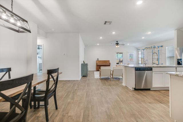 262 SICKLE LOOP, Kyle, TX 78640