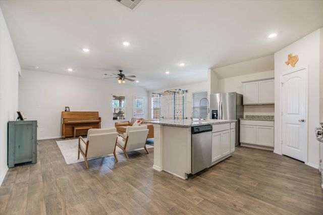 262 SICKLE LOOP, Kyle, TX 78640