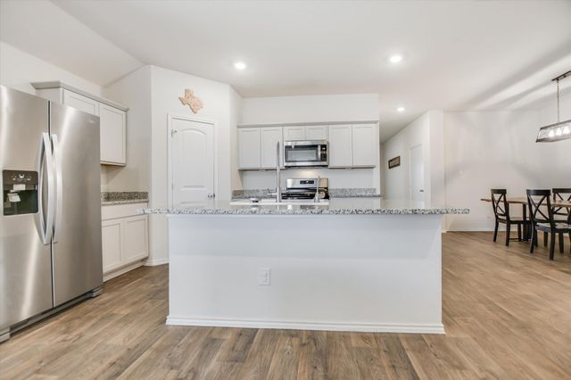 262 SICKLE LOOP, Kyle, TX 78640