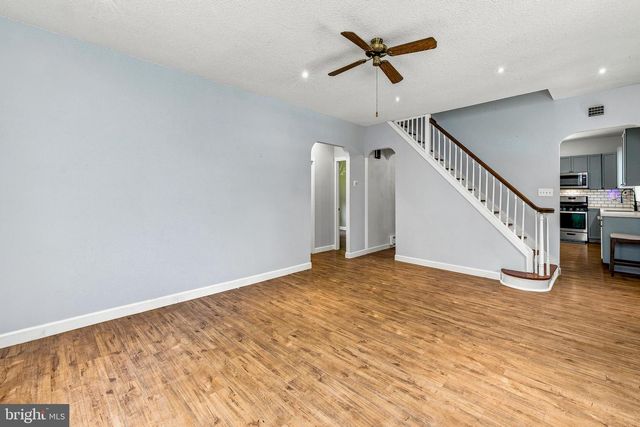 480 N MAIN ST, Clayton, NJ 08312
