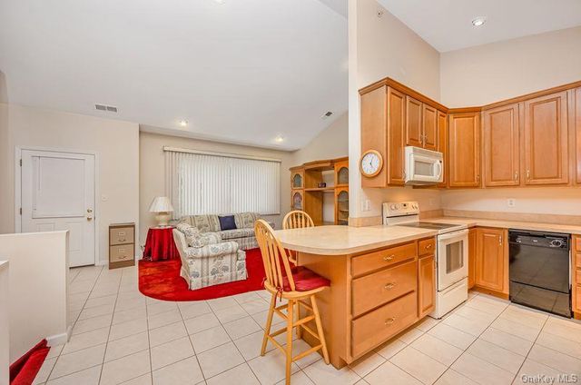130 Francesca Way, Amityville, NY 11701