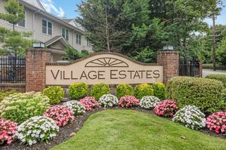 130 Francesca Way, Amityville, NY 11701