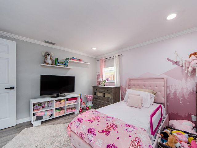 3566 7TH AVENUE SE, Largo, FL 33771