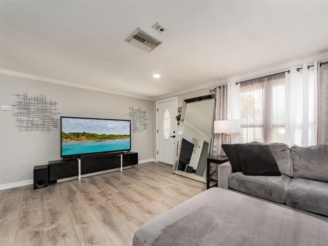 3566 7TH AVENUE SE, Largo, FL 33771