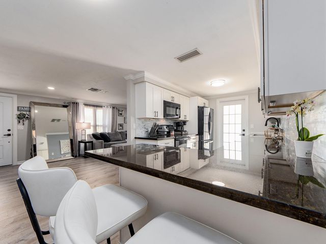 3566 7TH AVENUE SE, Largo, FL 33771