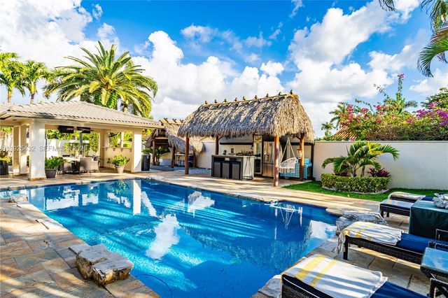 10298 NW 130th St, Hialeah Gardens, FL 33018