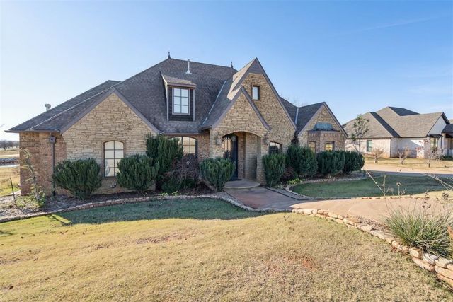 2293 Cottage Lane, Blanchard, OK 73010