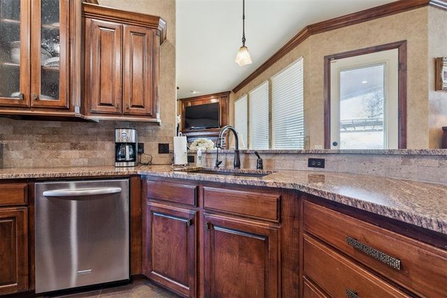 2293 Cottage Lane, Blanchard, OK 73010