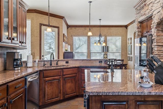 2293 Cottage Lane, Blanchard, OK 73010