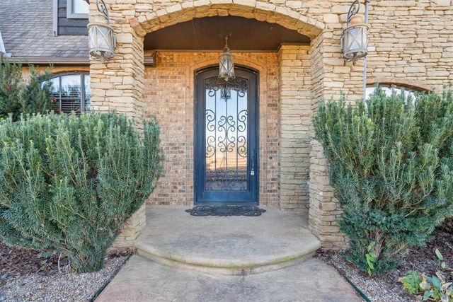 2293 Cottage Lane, Blanchard, OK 73010