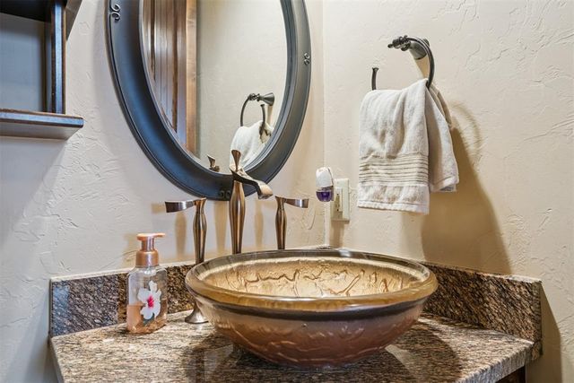 2293 Cottage Lane, Blanchard, OK 73010