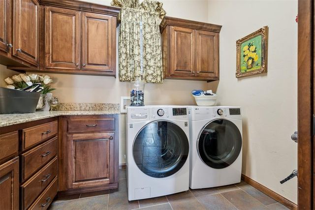 2293 Cottage Lane, Blanchard, OK 73010