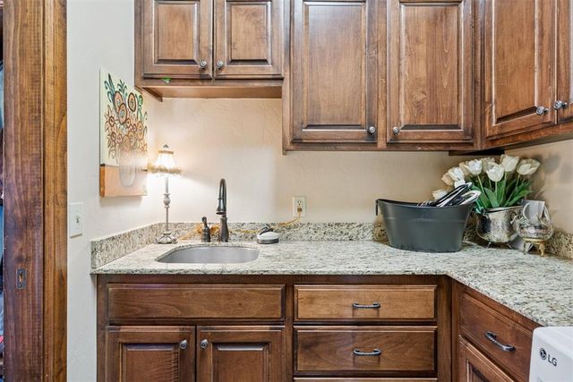 2293 Cottage Lane, Blanchard, OK 73010