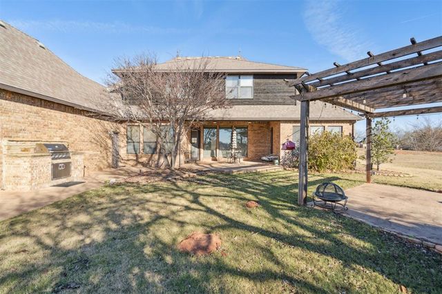 2293 Cottage Lane, Blanchard, OK 73010
