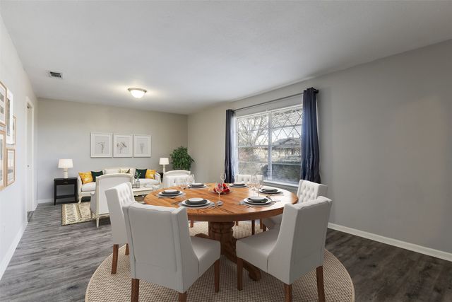 105 Stiles Drive, Midlothian, TX 76065