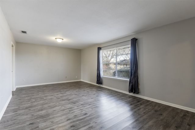 105 Stiles Drive, Midlothian, TX 76065