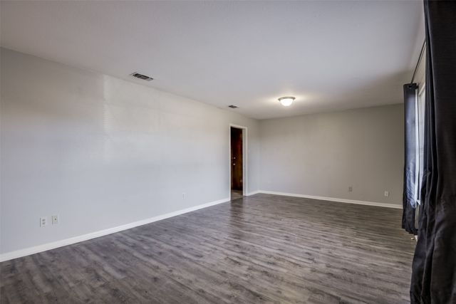 105 Stiles Drive, Midlothian, TX 76065