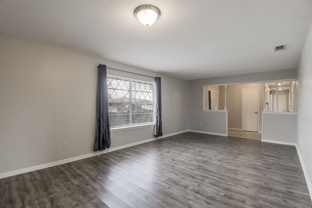 105 Stiles Drive, Midlothian, TX 76065