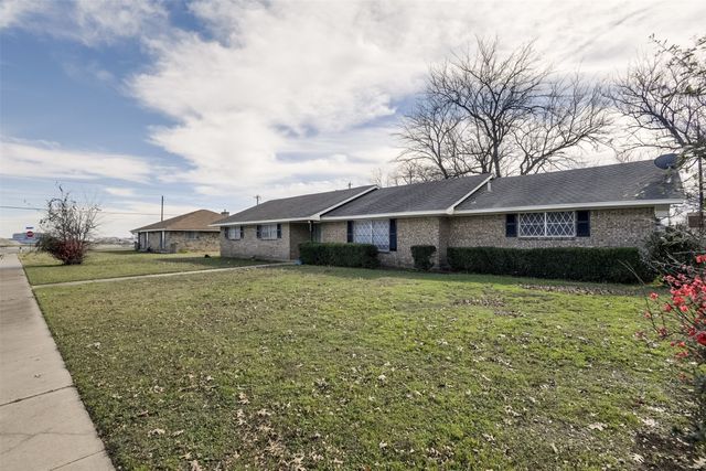 105 Stiles Drive, Midlothian, TX 76065