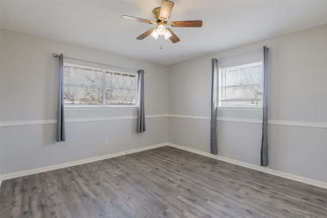 105 Stiles Drive, Midlothian, TX 76065