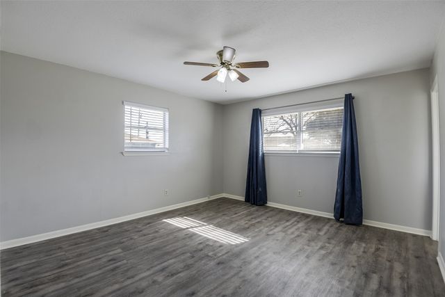 105 Stiles Drive, Midlothian, TX 76065