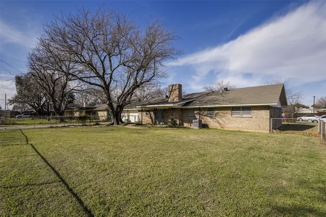105 Stiles Drive, Midlothian, TX 76065