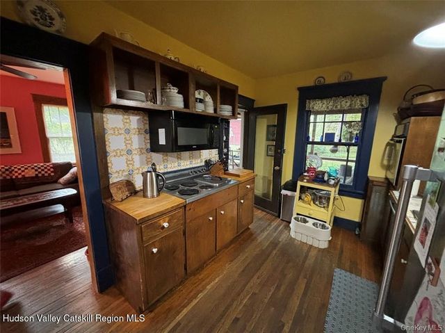 123 Plains Road, New Paltz, NY 12561