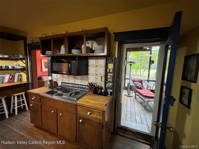 123 Plains Road, New Paltz, NY 12561
