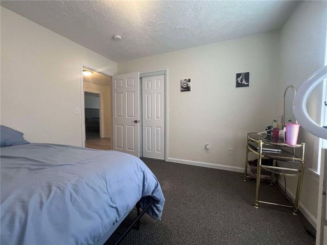 100 4343p Lane, Clinton, MO 64735