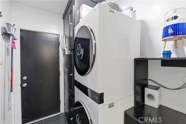 718 S Poinsettia, Compton, CA 90221