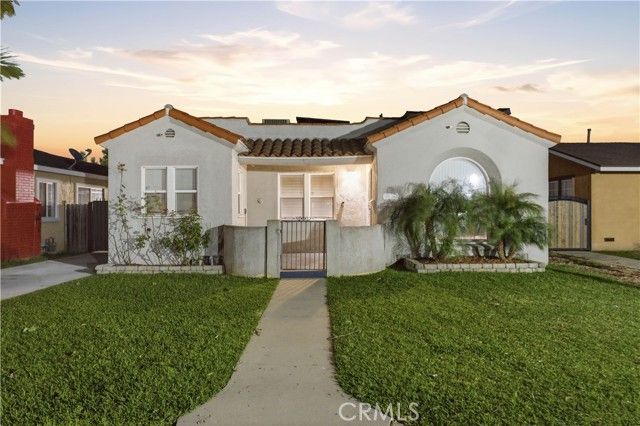 718 S Poinsettia, Compton, CA 90221