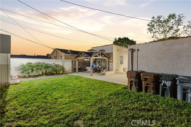 718 S Poinsettia, Compton, CA 90221